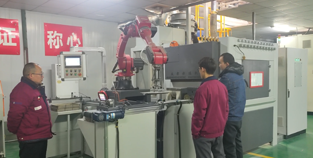 仙桃自动喷砂机选型要点，看完少走弯路。